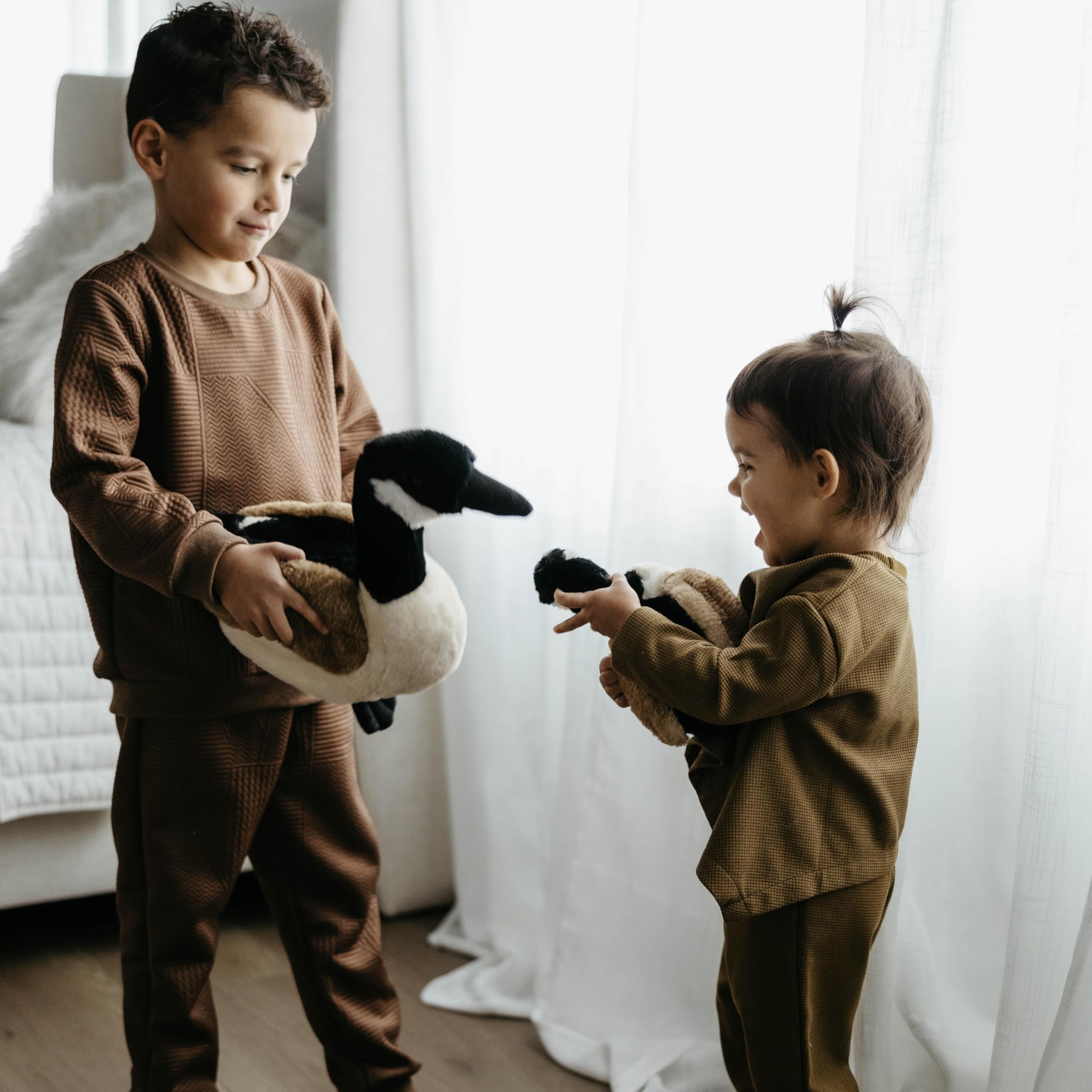 Amazon.com: The Petting Zoo Canada Goose Stuffed Animal, Wild Onez